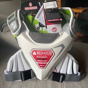BNWT Lacrosse Maverik Chest Protector White with Grey Trim size Medium